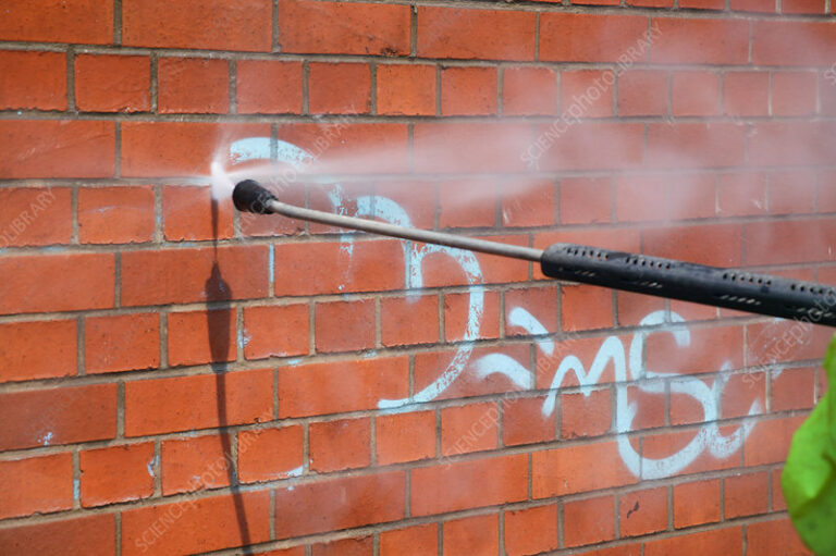 Chemical free graffiti removal